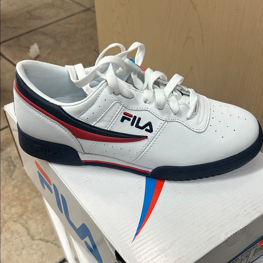 Fila Men's White and Navy Sneakers with Red Accents